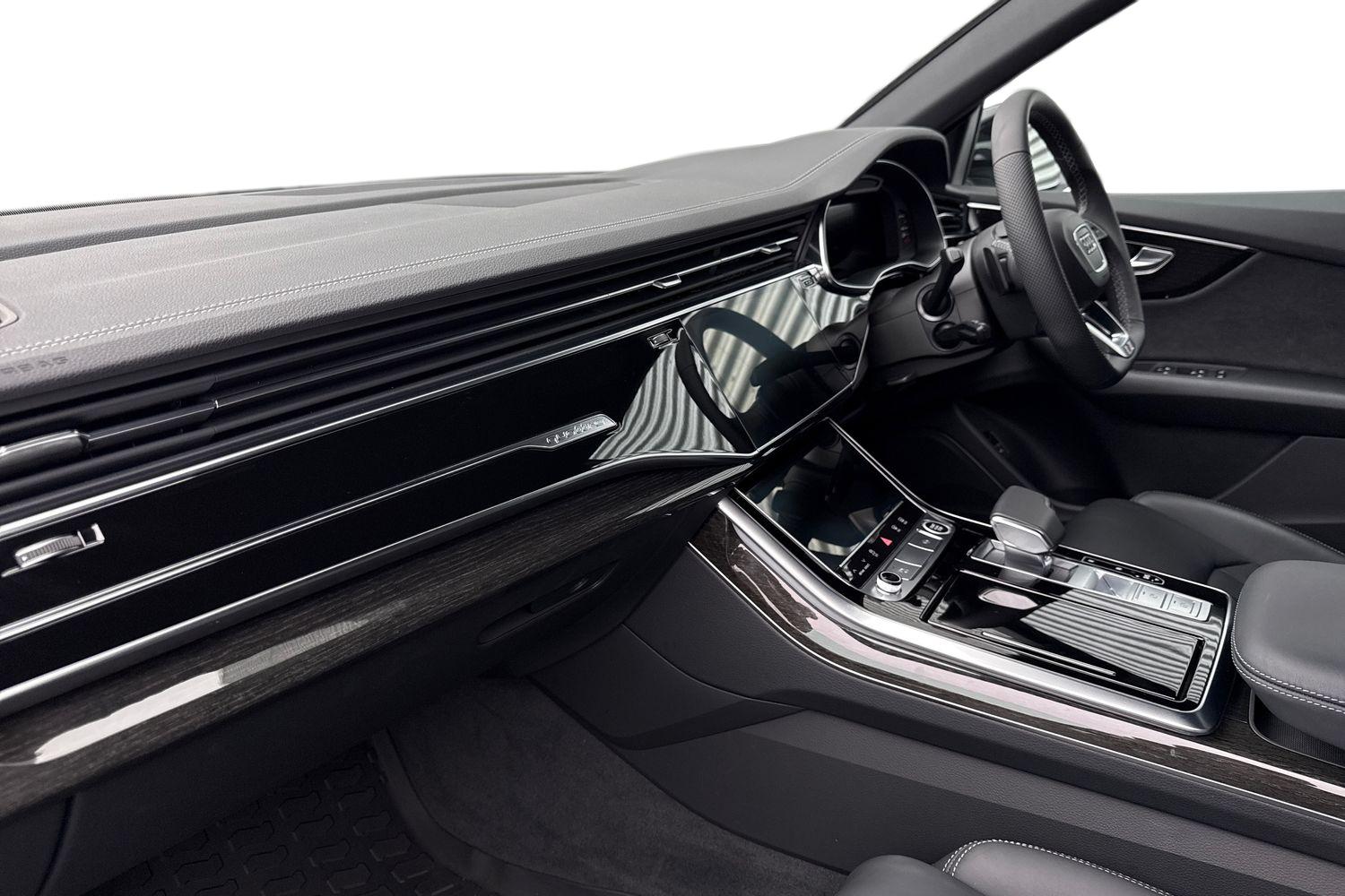 Used Audi Q8 2025 for sale - 77138977: Photo 13