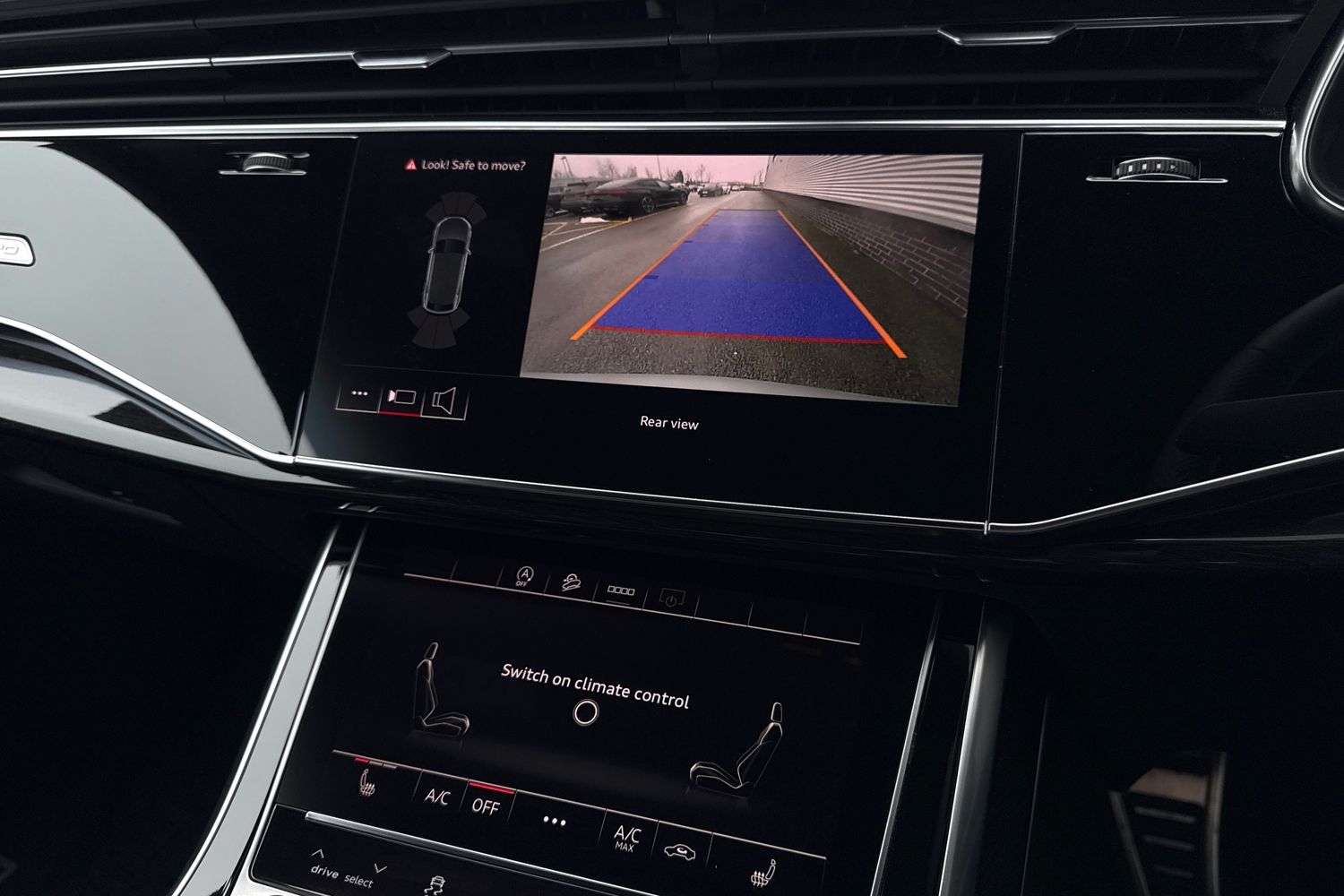 Used Audi Q8 2025 for sale - 77138977: Photo 40