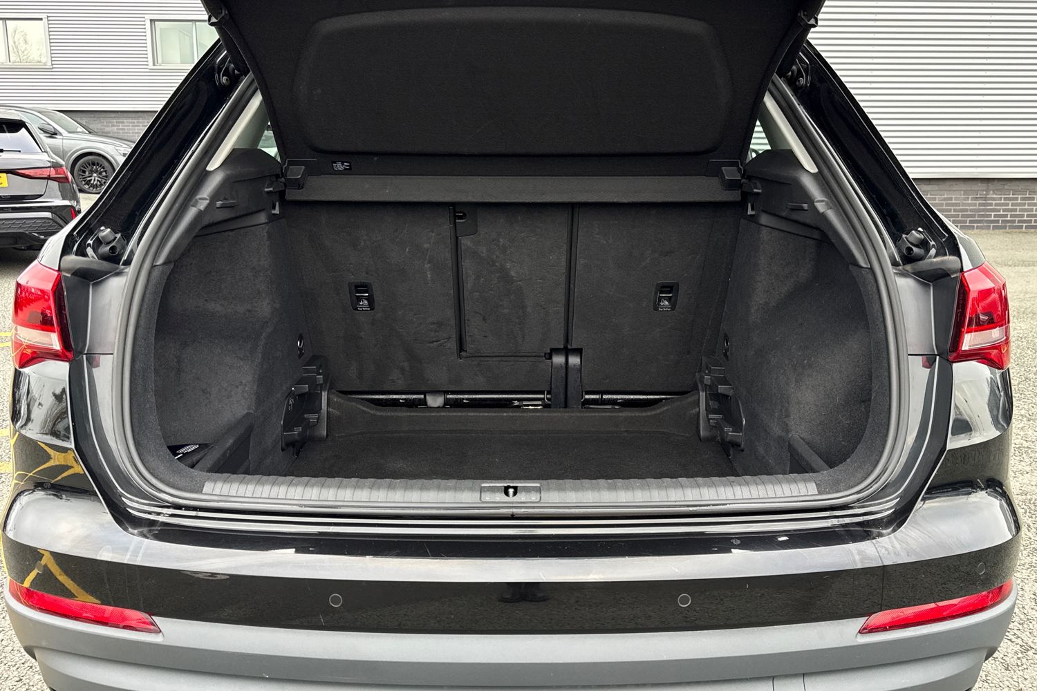 Used Audi Q3 2023 for sale - 77374372: Photo 7