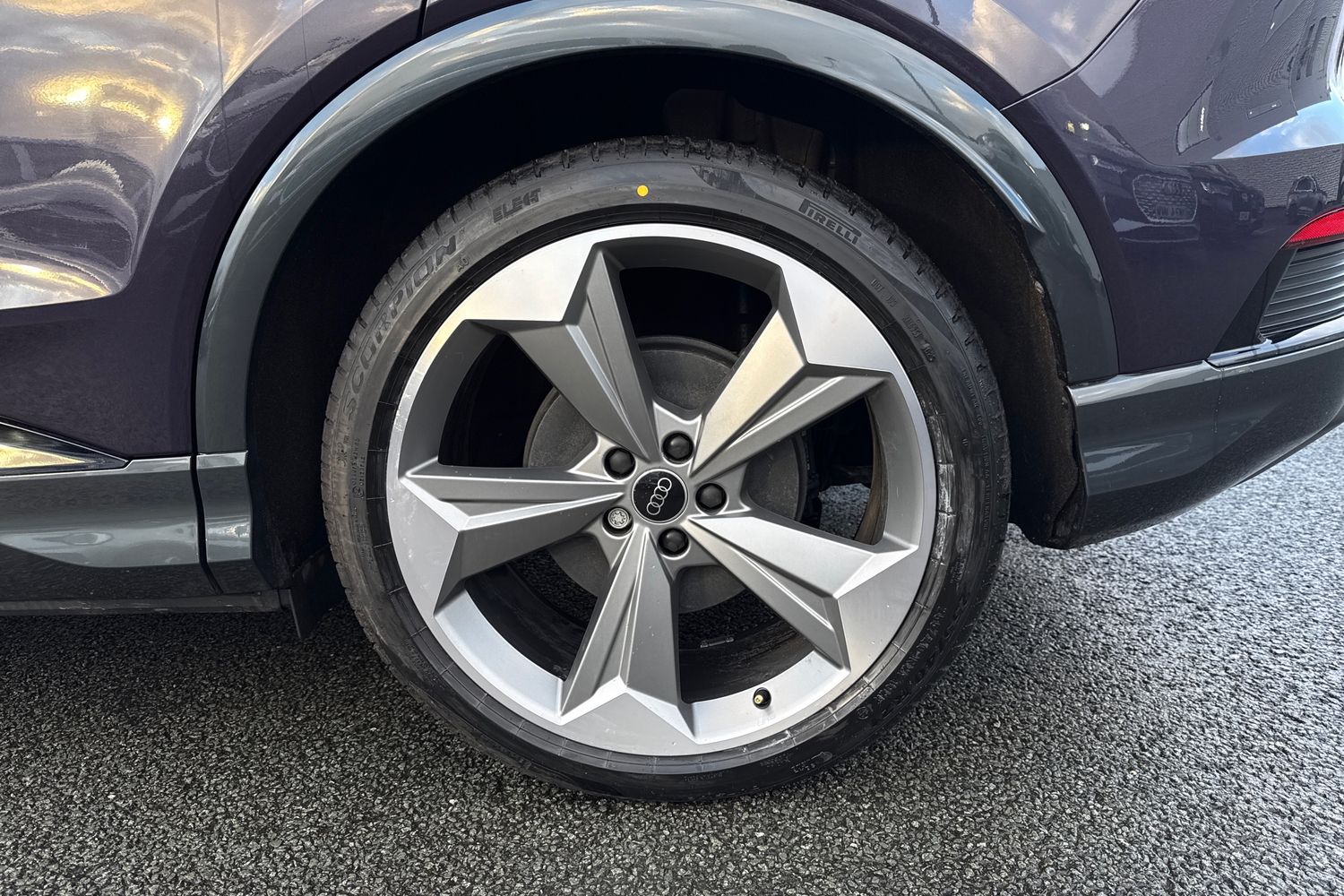 Used Audi Q4 e-tron 2025 for sale - 77383132: Photo 12