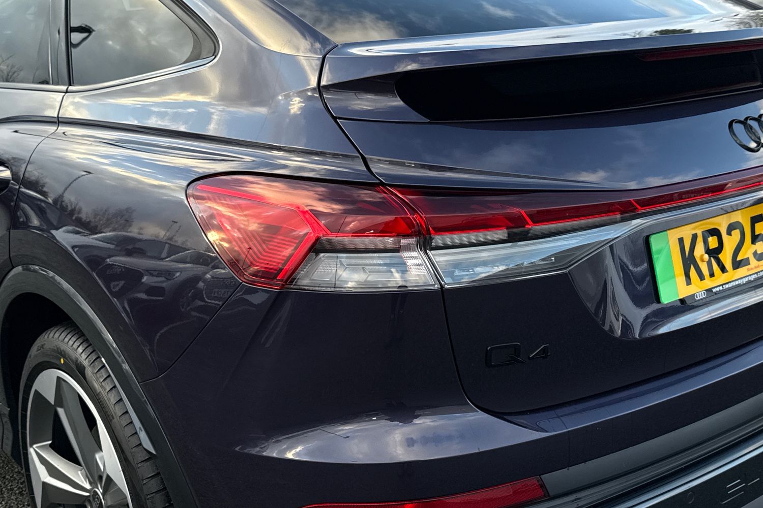 Used Audi Q4 e-tron 2025 for sale - 77383132: Photo 8