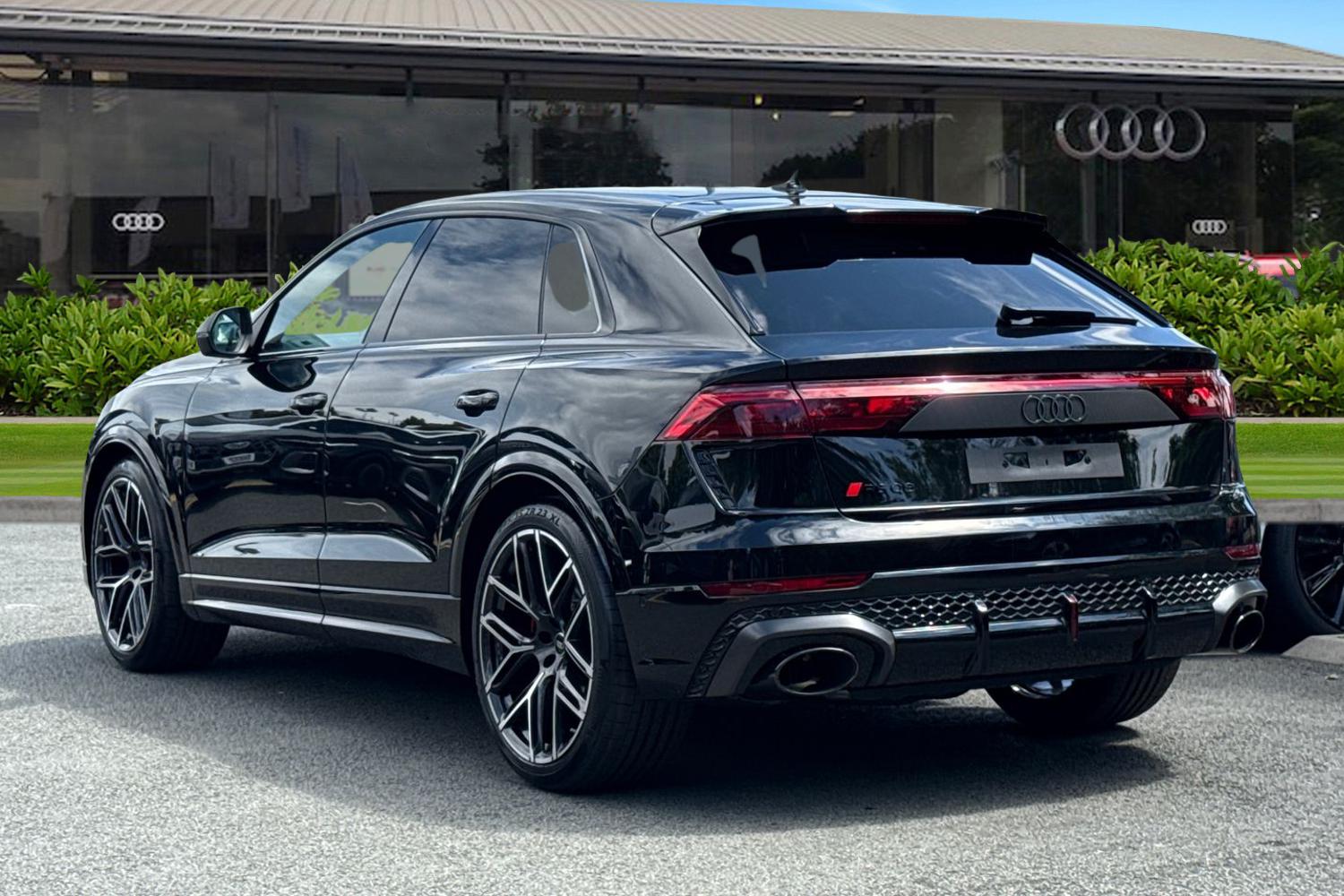 Used Audi RS Q8 2025 for sale - 76164666: Photo 2