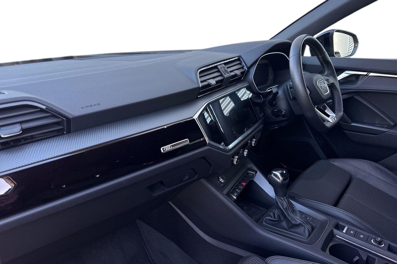 Used Audi Q3 2023 for sale - 76636886: Photo 15