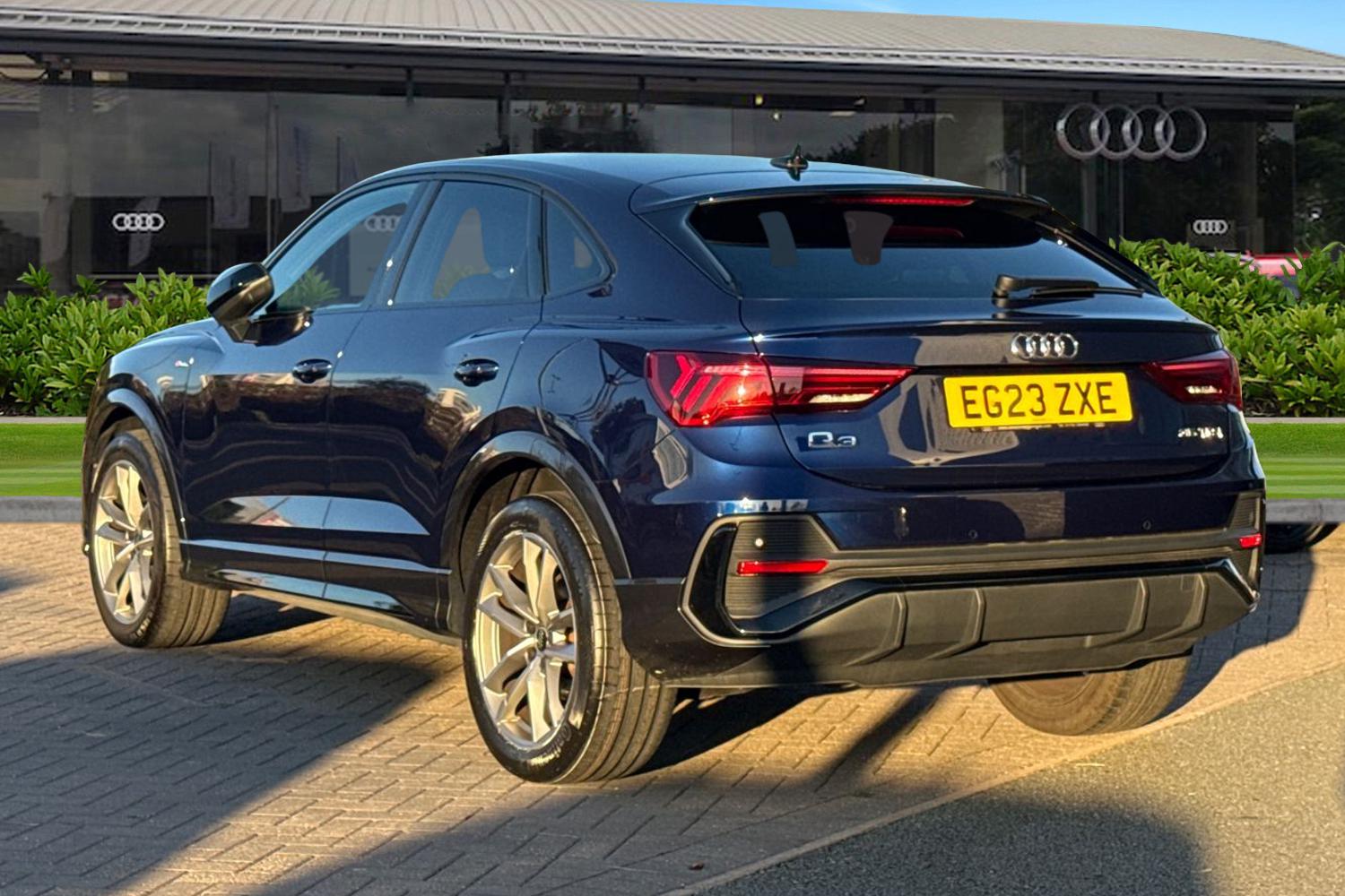 Used Audi Q3 2023 for sale - 76636886: Photo 2