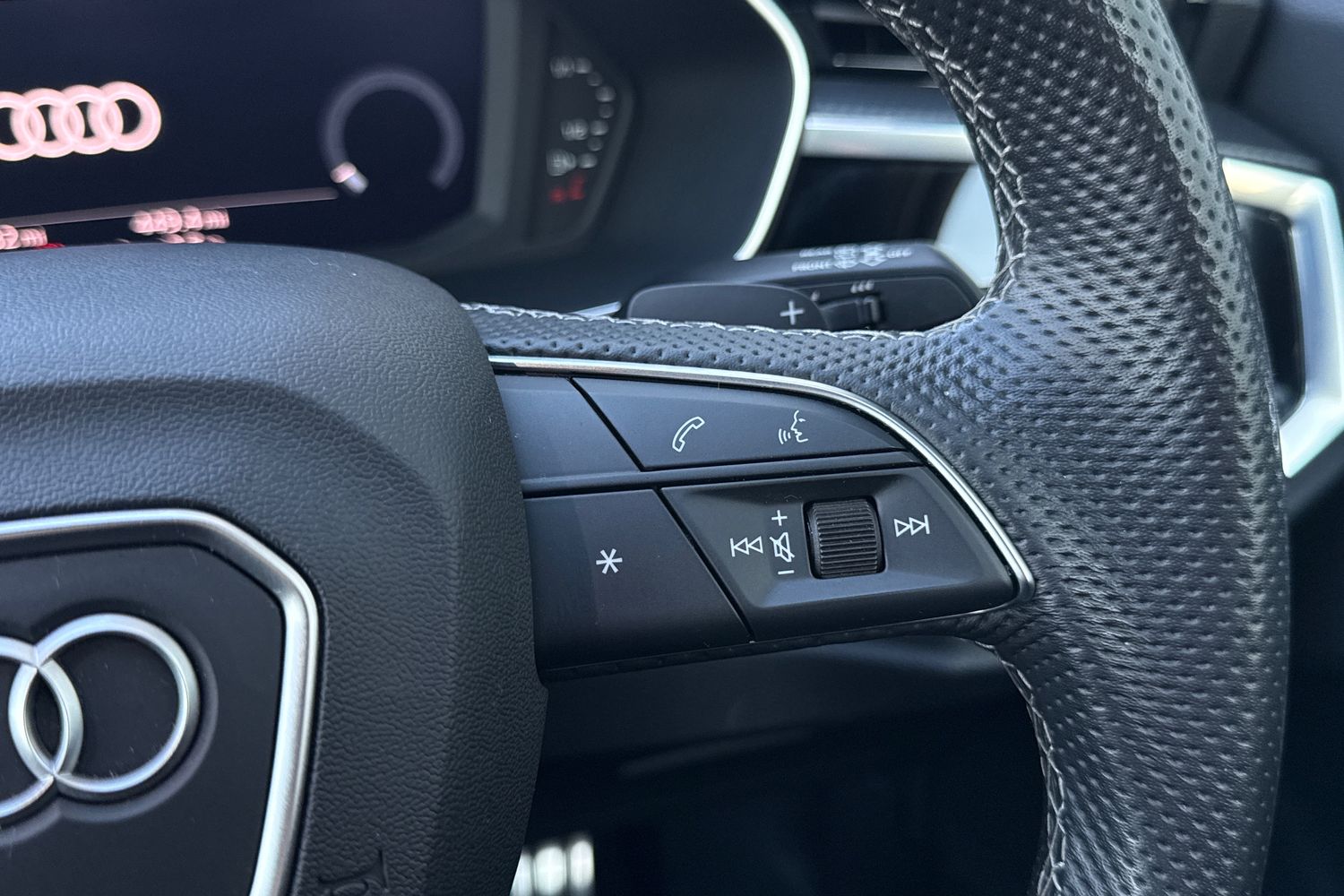 Used Audi Q3 2023 for sale - 76636886: Photo 53