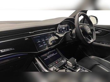 Used Audi Q7 2024 for sale - 78422219: Photo