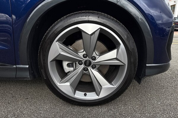 Used Audi Q4 e-tron 2025 for sale - 76300406: Photo 12