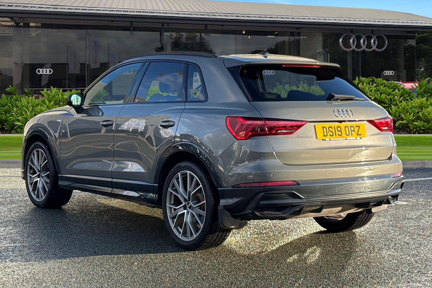 Used Audi Q3 2019 for sale - 76692366: Photo 2