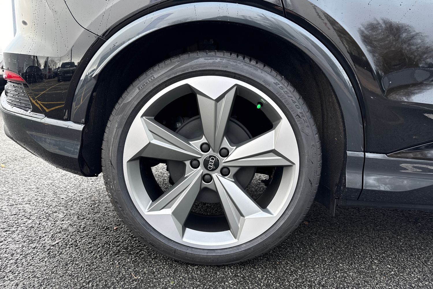 Used Audi Q4 e-tron 2025 for sale - 76890111: Photo 11