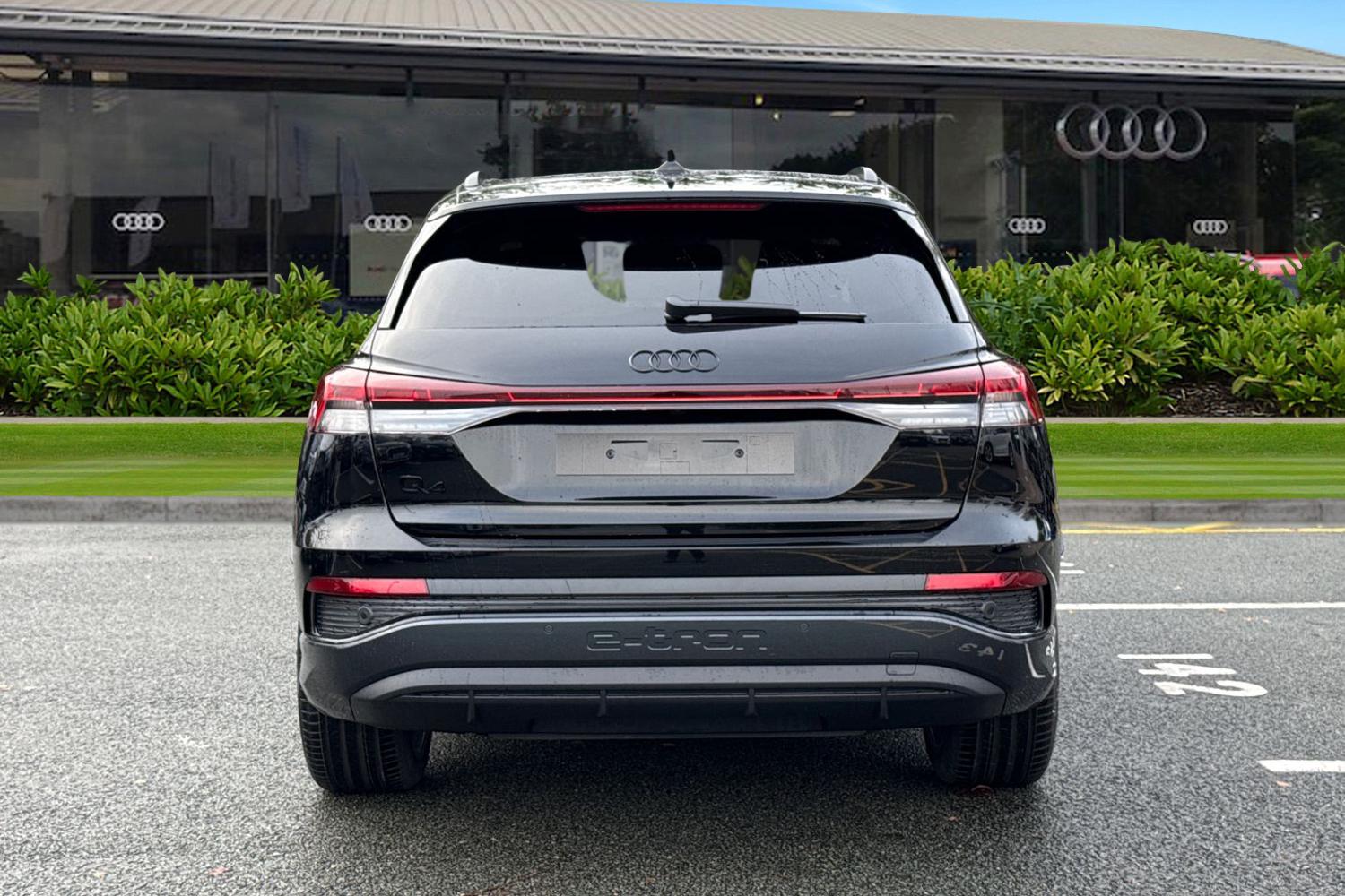 Used Audi Q4 e-tron 2025 for sale - 76890111: Photo 4
