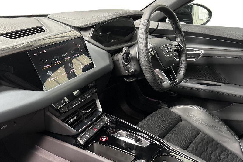 Used Audi e-tron GT 2024 for sale - 76047492: Photo 13