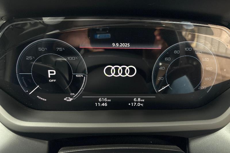 Used Audi e-tron GT 2024 for sale - 76047492: Photo 8