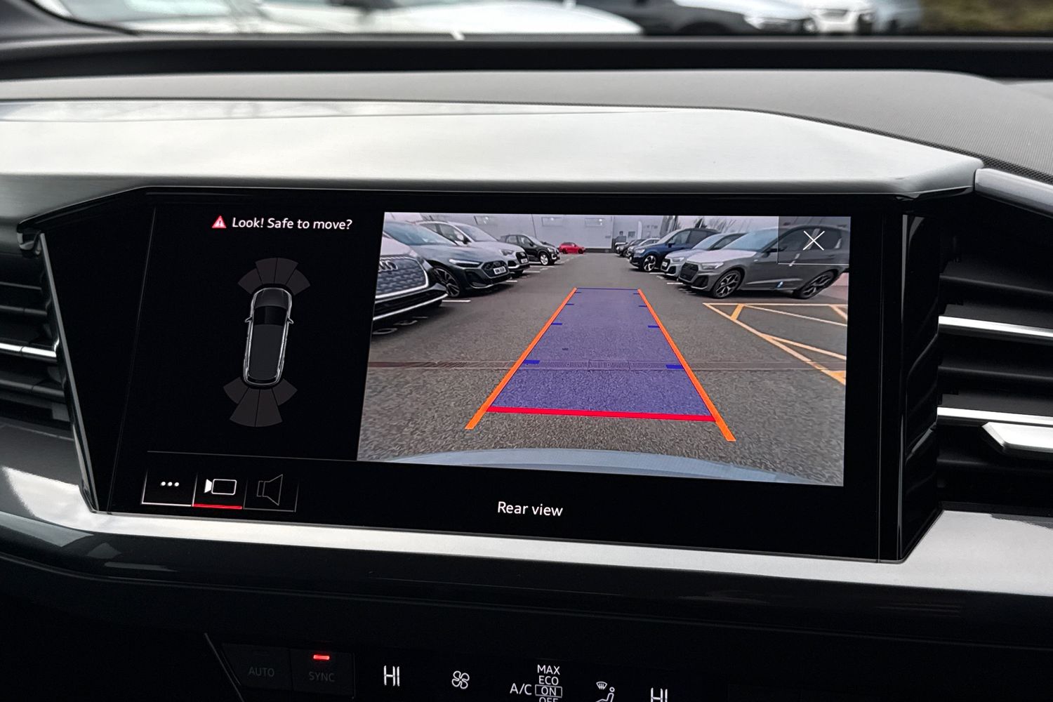 Used Audi Q4 e-tron 2026 for sale - 76595833: Photo 33