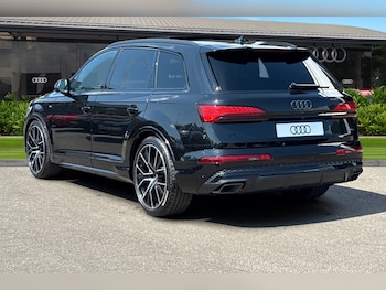Used Audi Q7 2025 for sale - 76017537: Photo