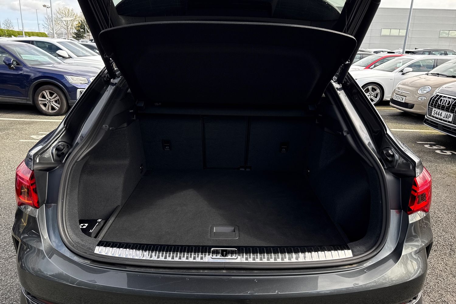 Used Audi RS Q3 2023 for sale - 78038127: Photo 7