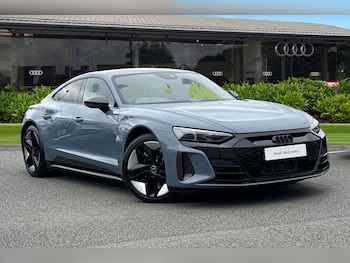 2022 - Carbon Black 440,00 kW 4-Door