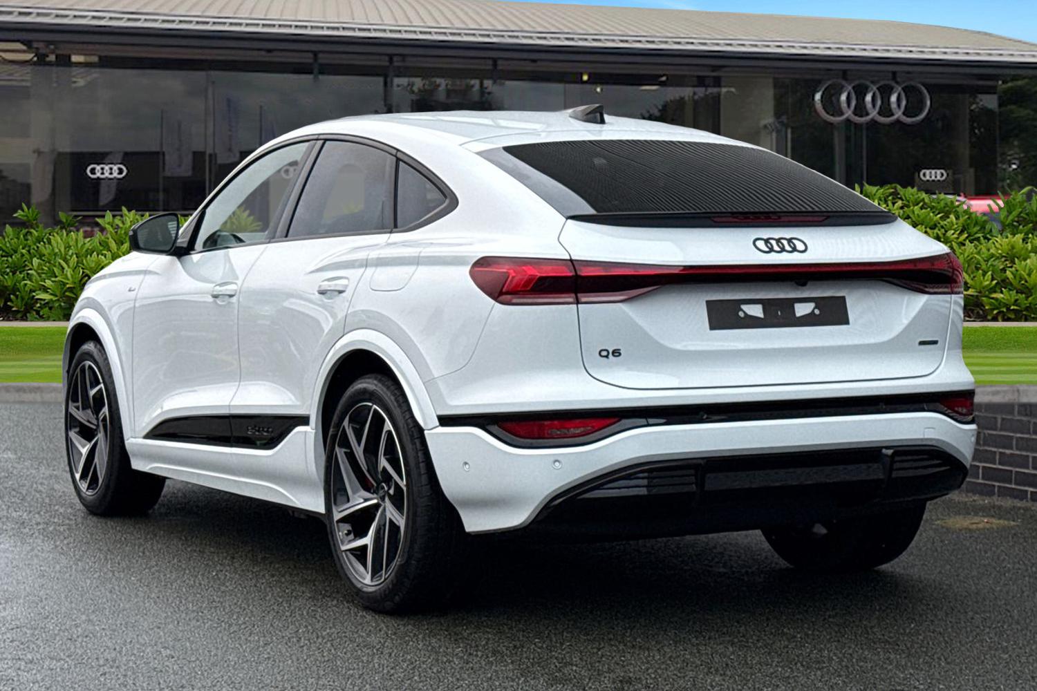 Used Audi Q6 e-tron 2026 for sale - 77257799: Photo 2