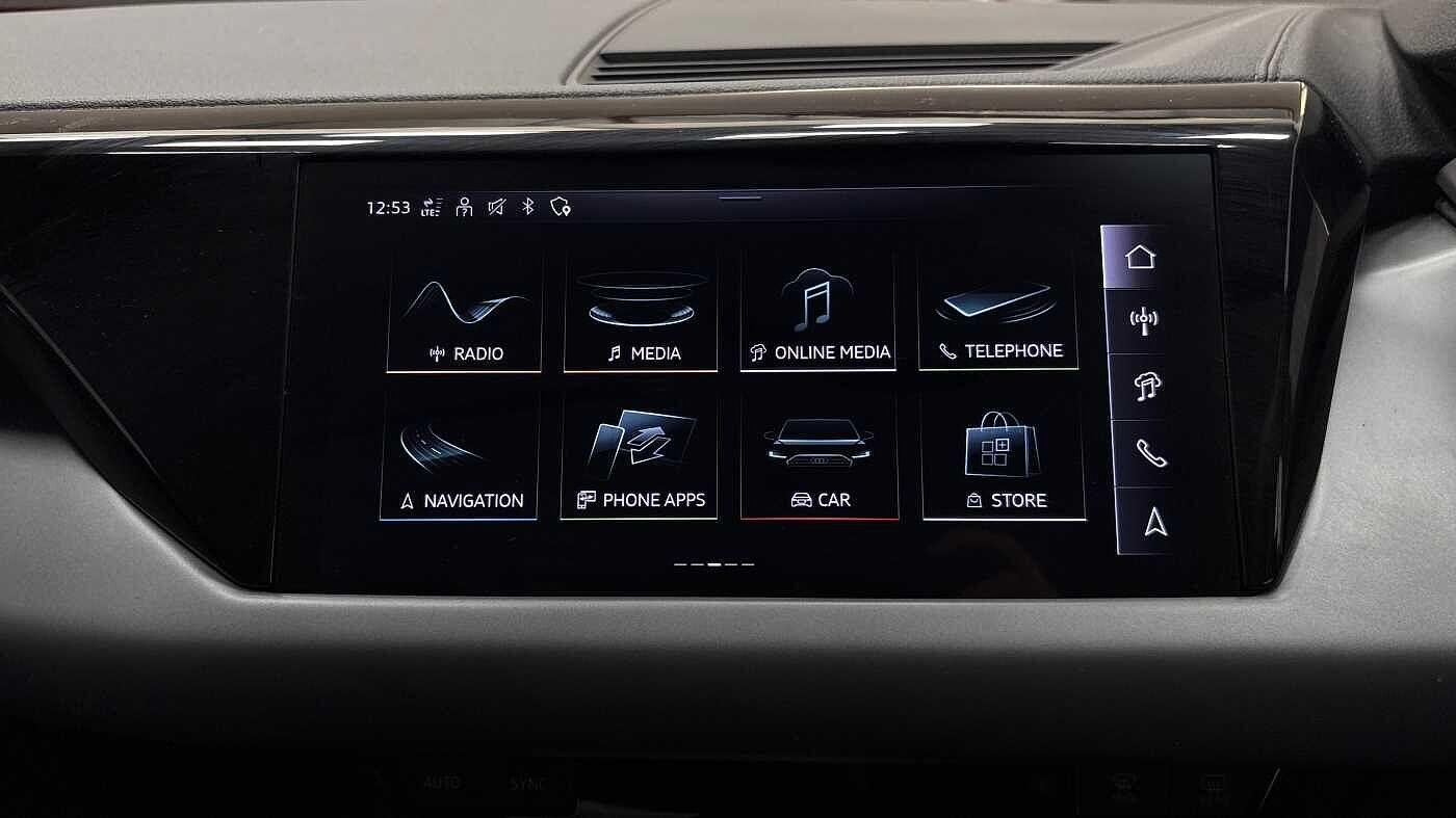 Used Audi e-tron GT 2023 for sale - 77382858: Photo 9