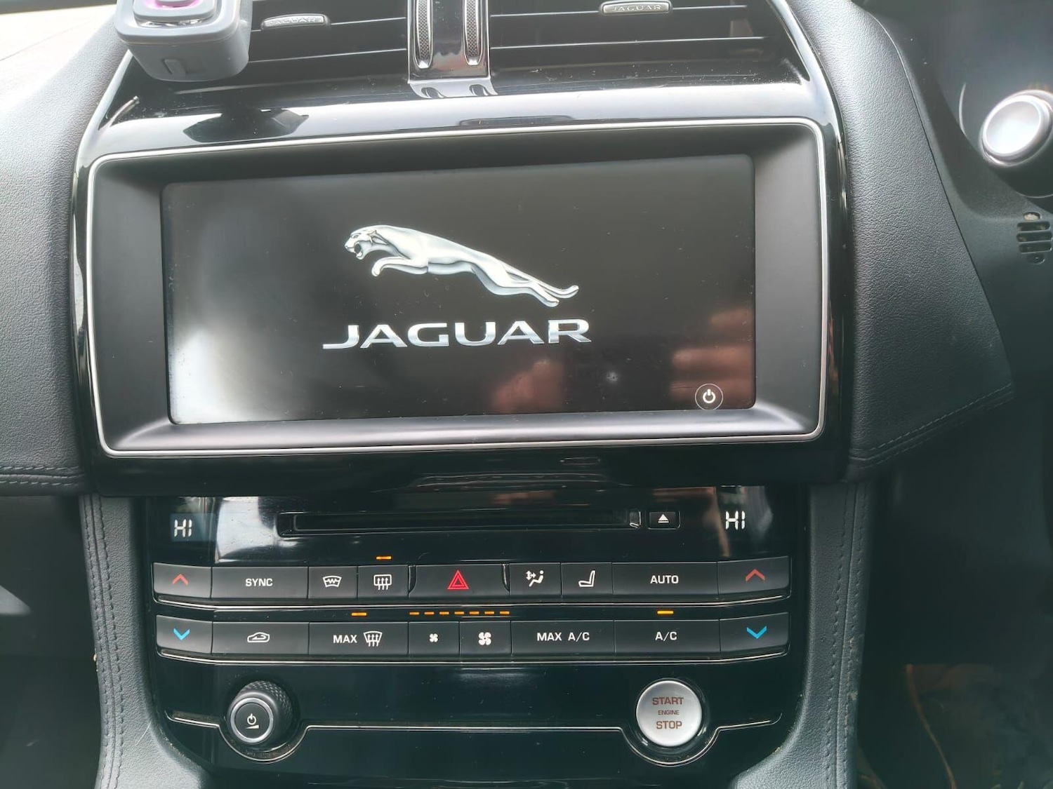 Used Jaguar F-Pace 2016 for sale - 77155455: Photo 17