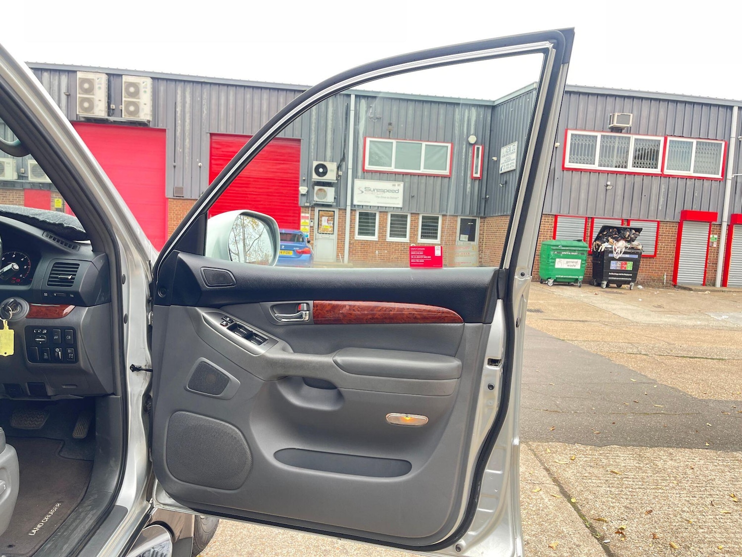 Used Toyota Land Cruiser 2004 for sale - 76802472: Photo 19