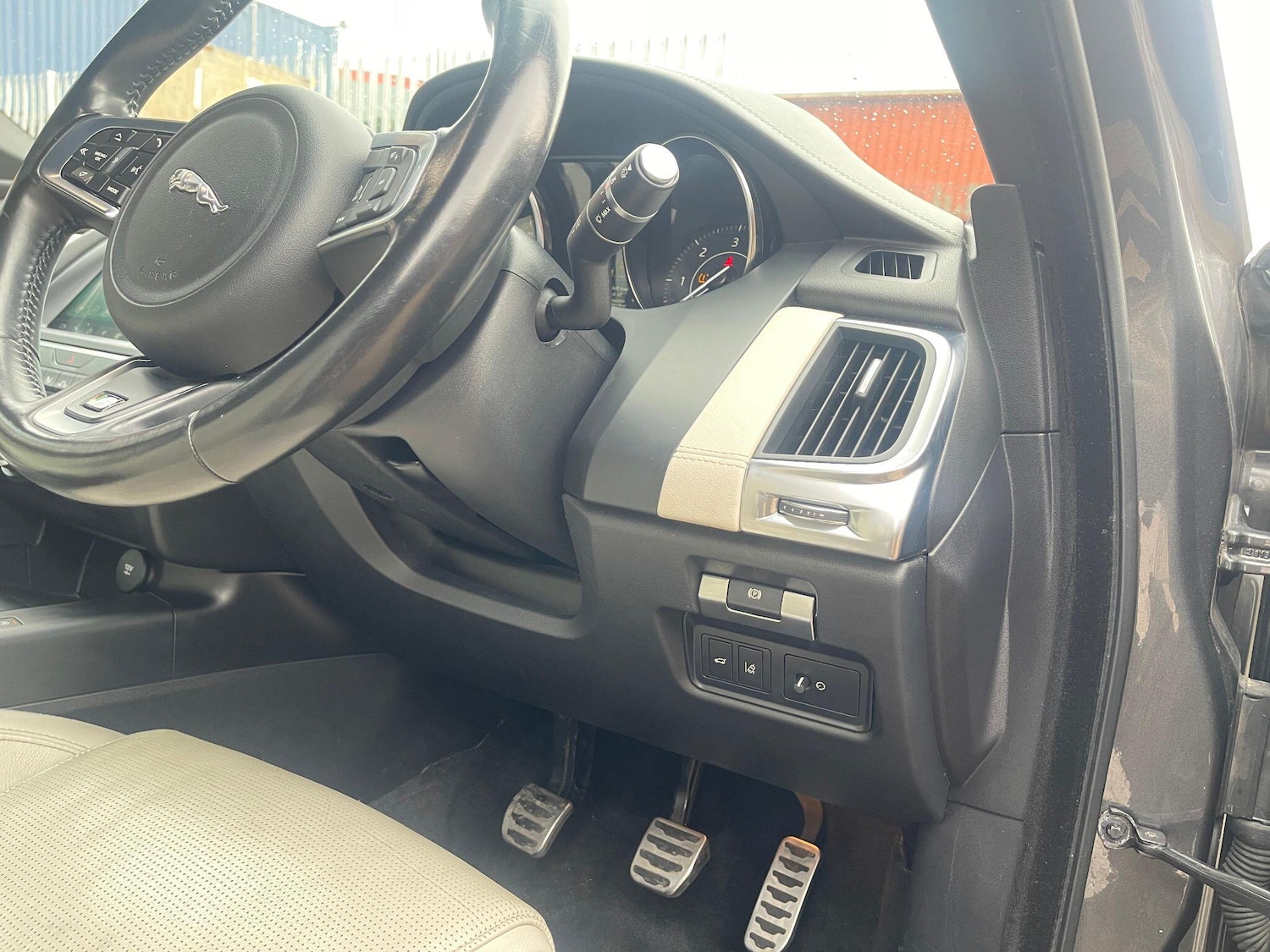 Used Jaguar E-Pace 2019 for sale - 76996335: Photo 10