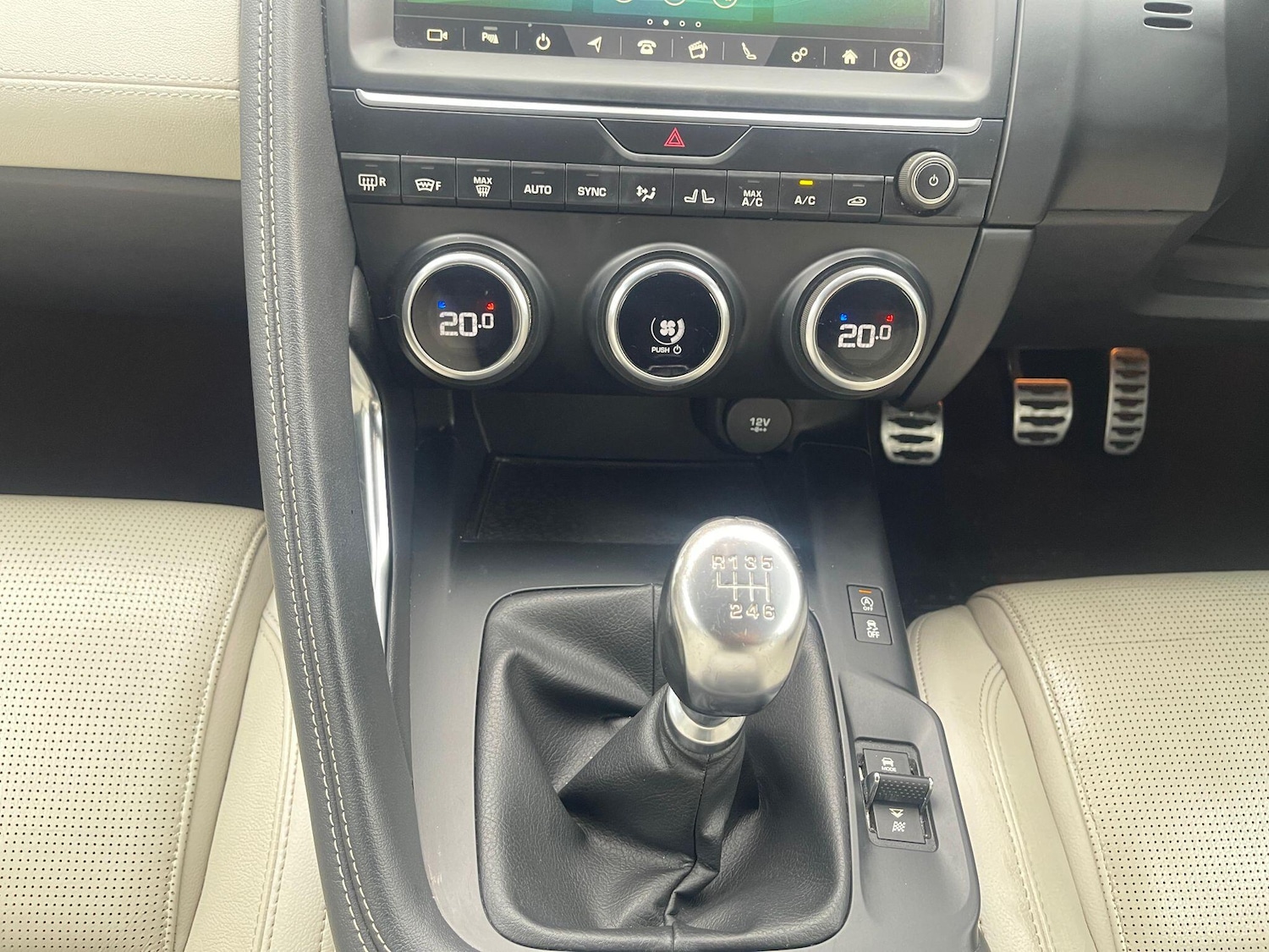 Used Jaguar E-Pace 2019 for sale - 76996335: Photo 11