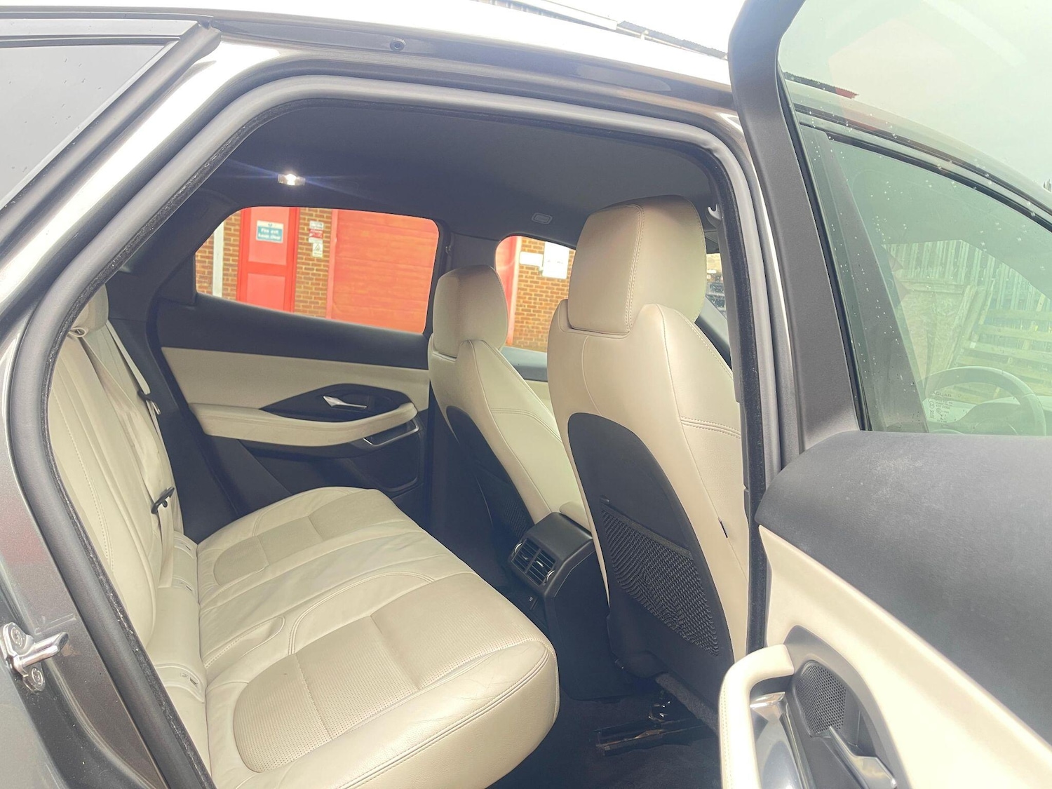 Used Jaguar E-Pace 2019 for sale - 76996335: Photo 14