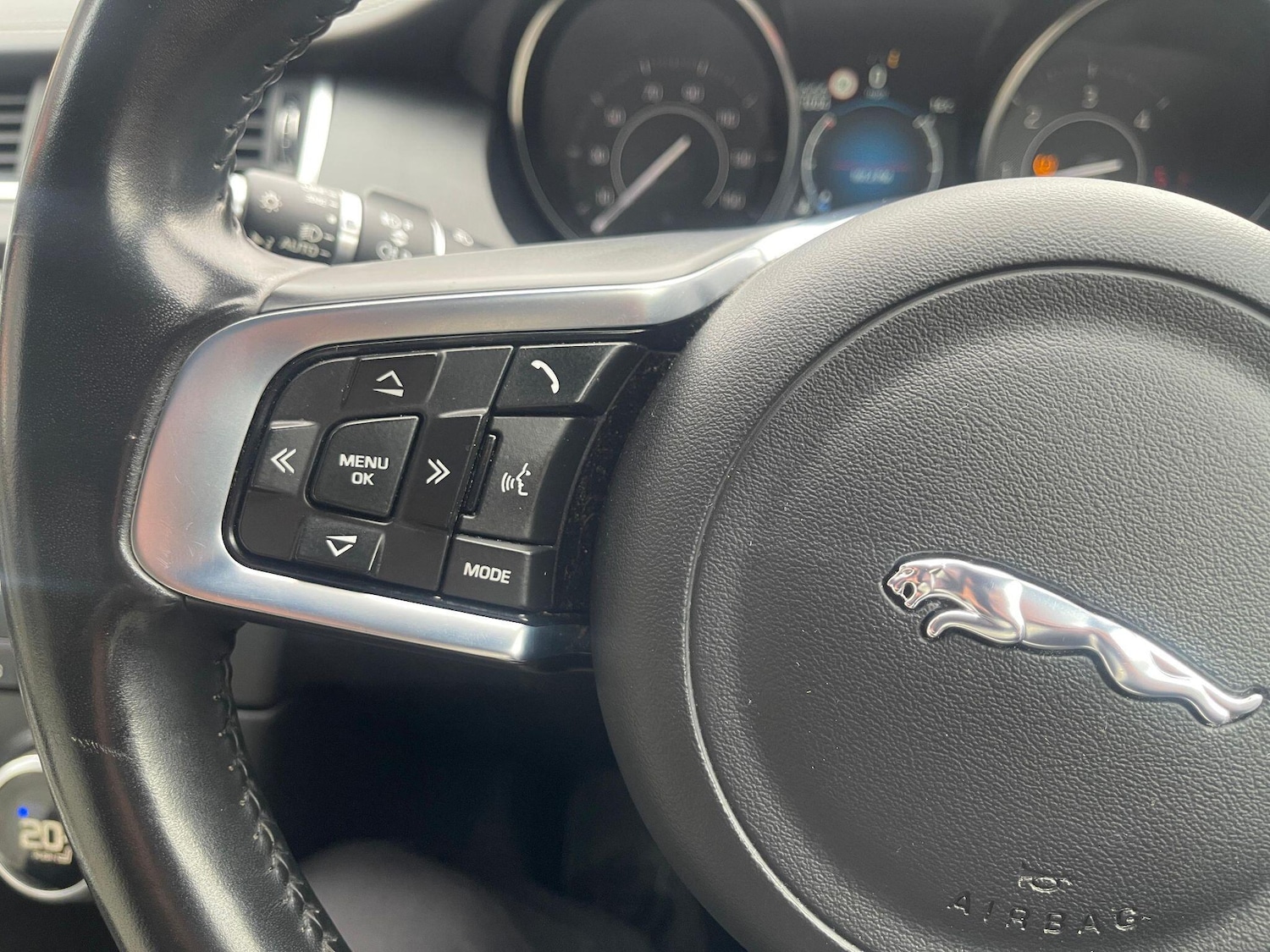 Used Jaguar E-Pace 2019 for sale - 76996335: Photo 28