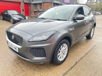 Used Jaguar E-Pace 2019 for sale - 76996335: Photo