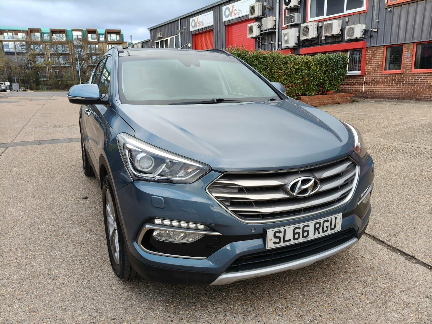 Used Hyundai Santa Fe 2016 for sale - 76701935: Photo 11