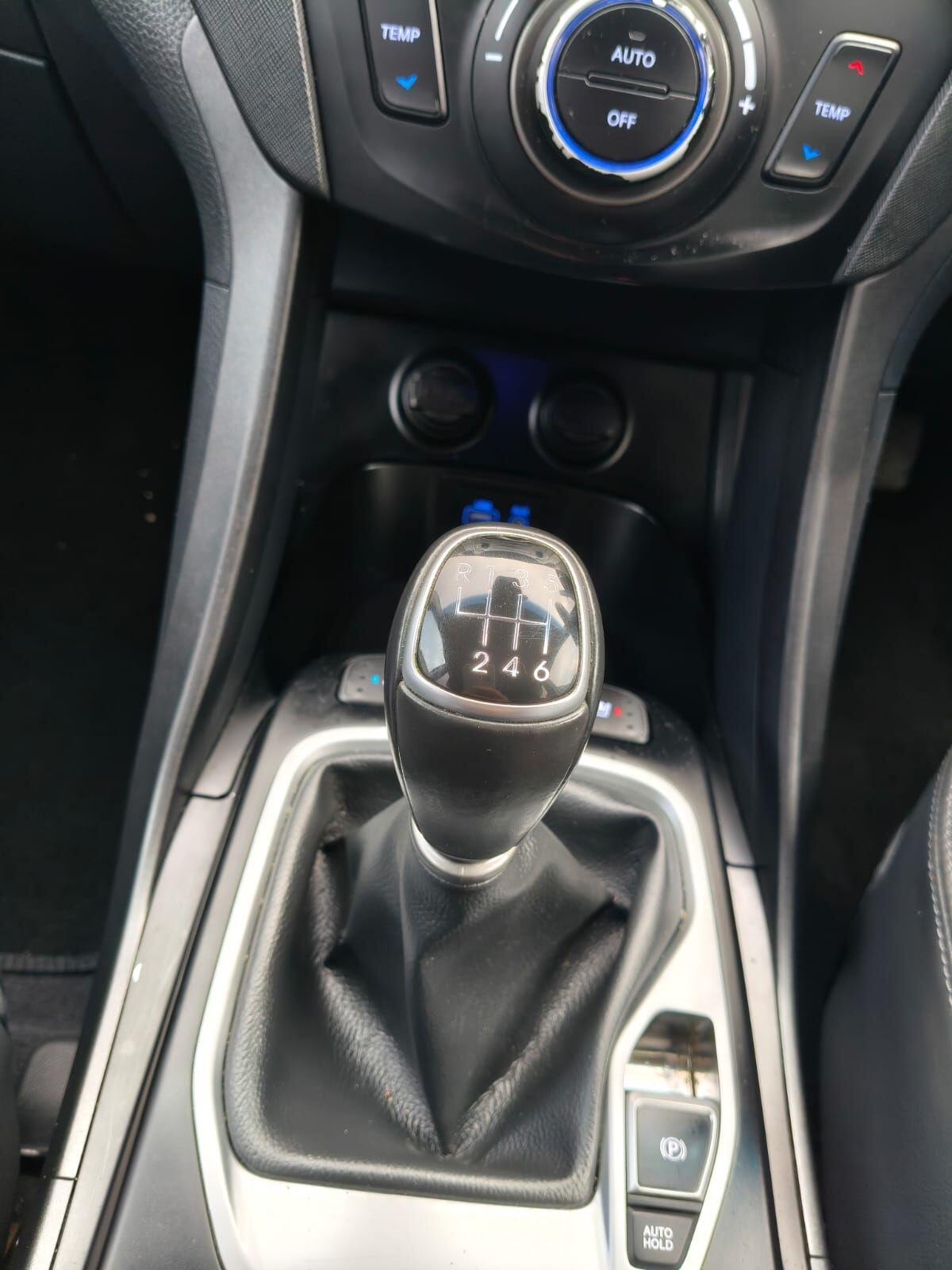 Used Hyundai Santa Fe 2016 for sale - 76701935: Photo 28