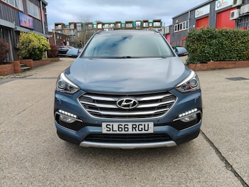 Used Hyundai Santa Fe 2016 for sale - 76701935: Photo
