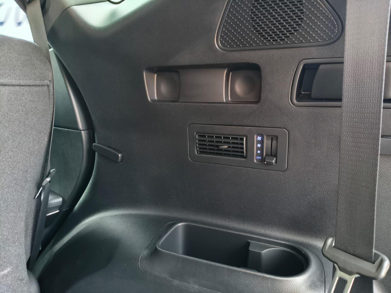 Used Hyundai Santa Fe 2016 for sale - 76701935: Photo 32