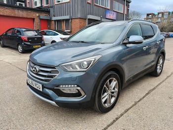 Used Hyundai Santa Fe 2016 for sale - 76701935: Photo
