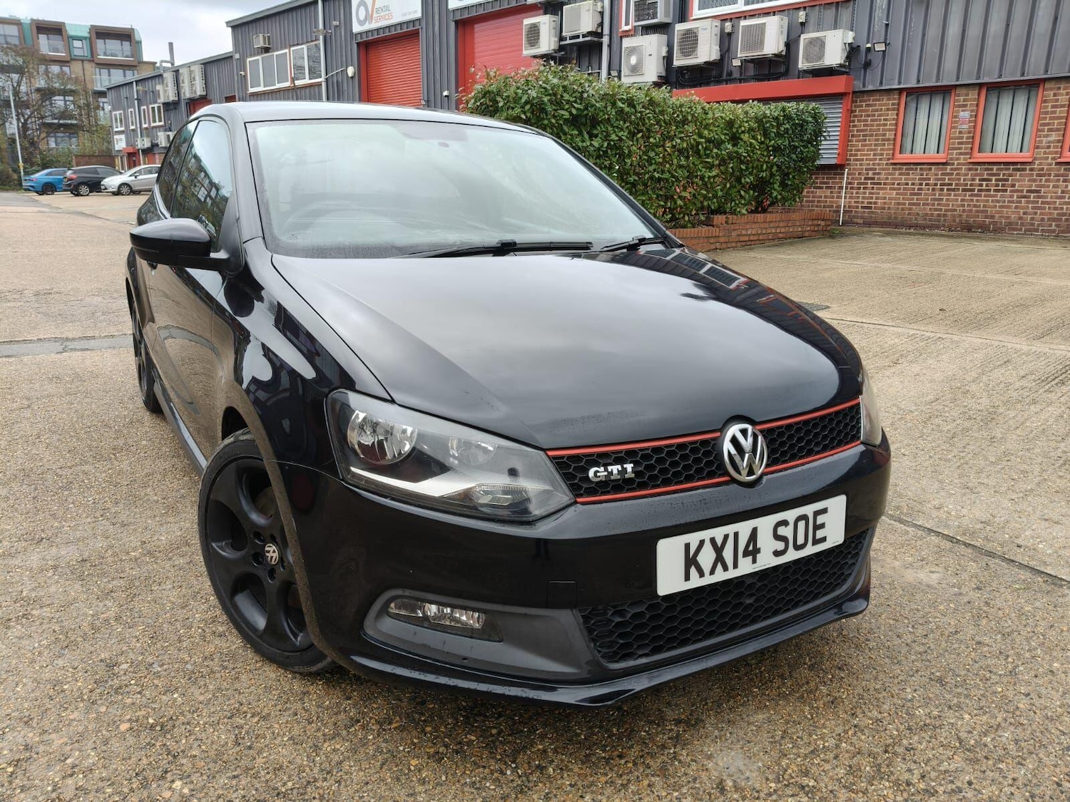 Used Volkswagen Polo 2014 for sale - 76659164: Photo 1