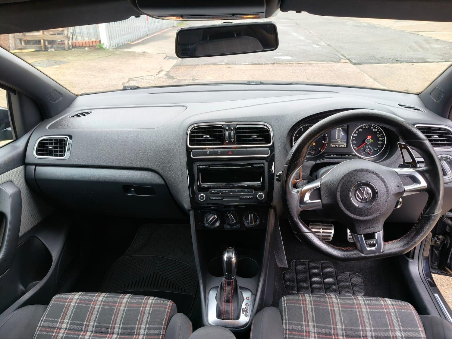 Used Volkswagen Polo 2014 for sale - 76659164: Photo 19