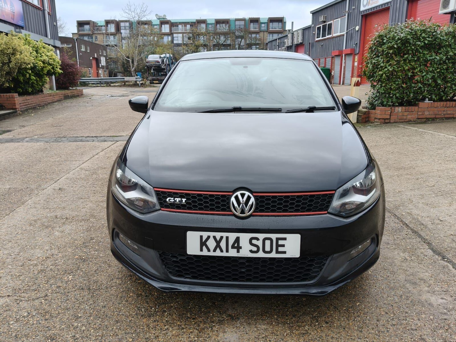 Used Volkswagen Polo 2014 for sale - 76659164: Photo 2