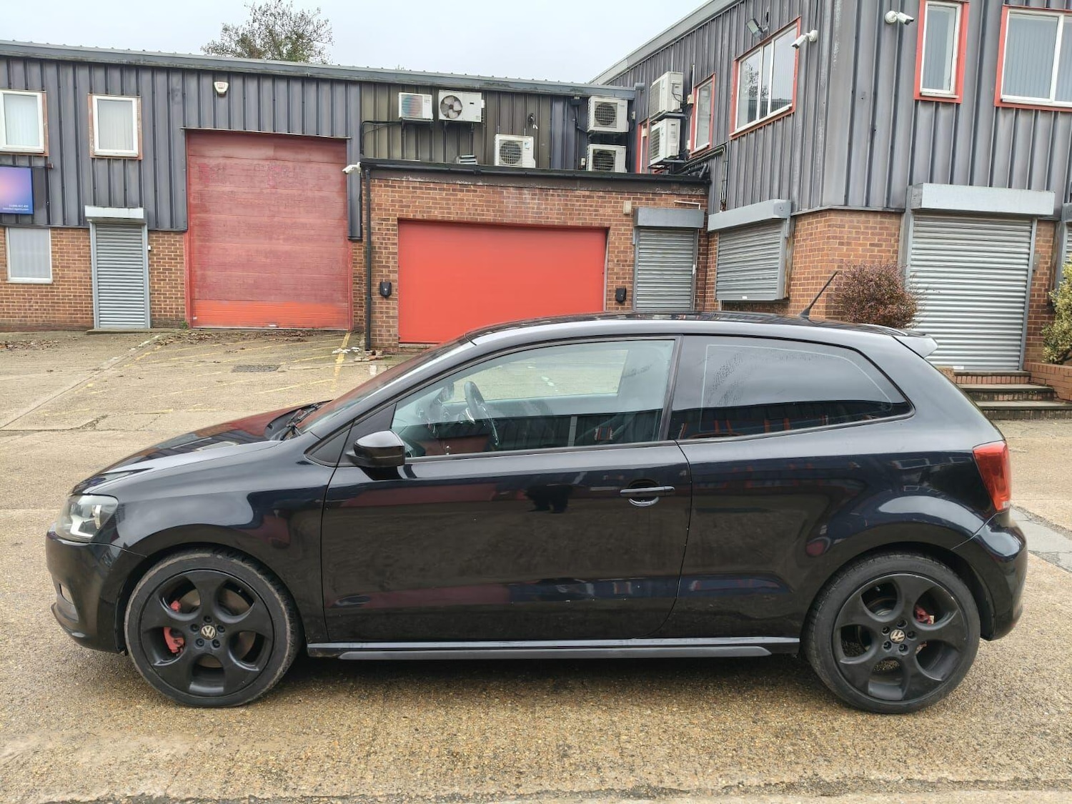 Used Volkswagen Polo 2014 for sale - 76659164: Photo 4