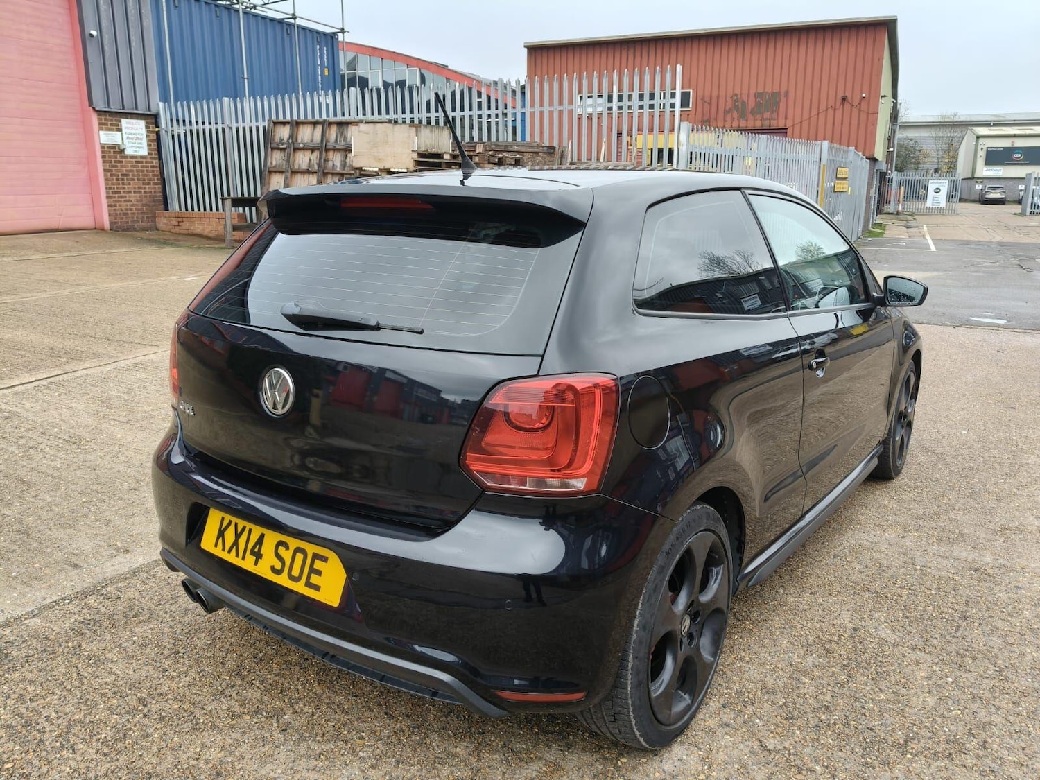 Used Volkswagen Polo 2014 for sale - 76659164: Photo 9