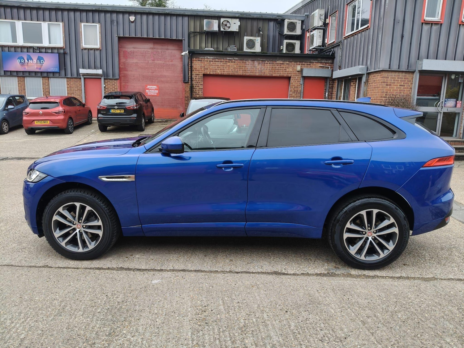 Used Jaguar F-Pace for sale - 77496425: Photo 4