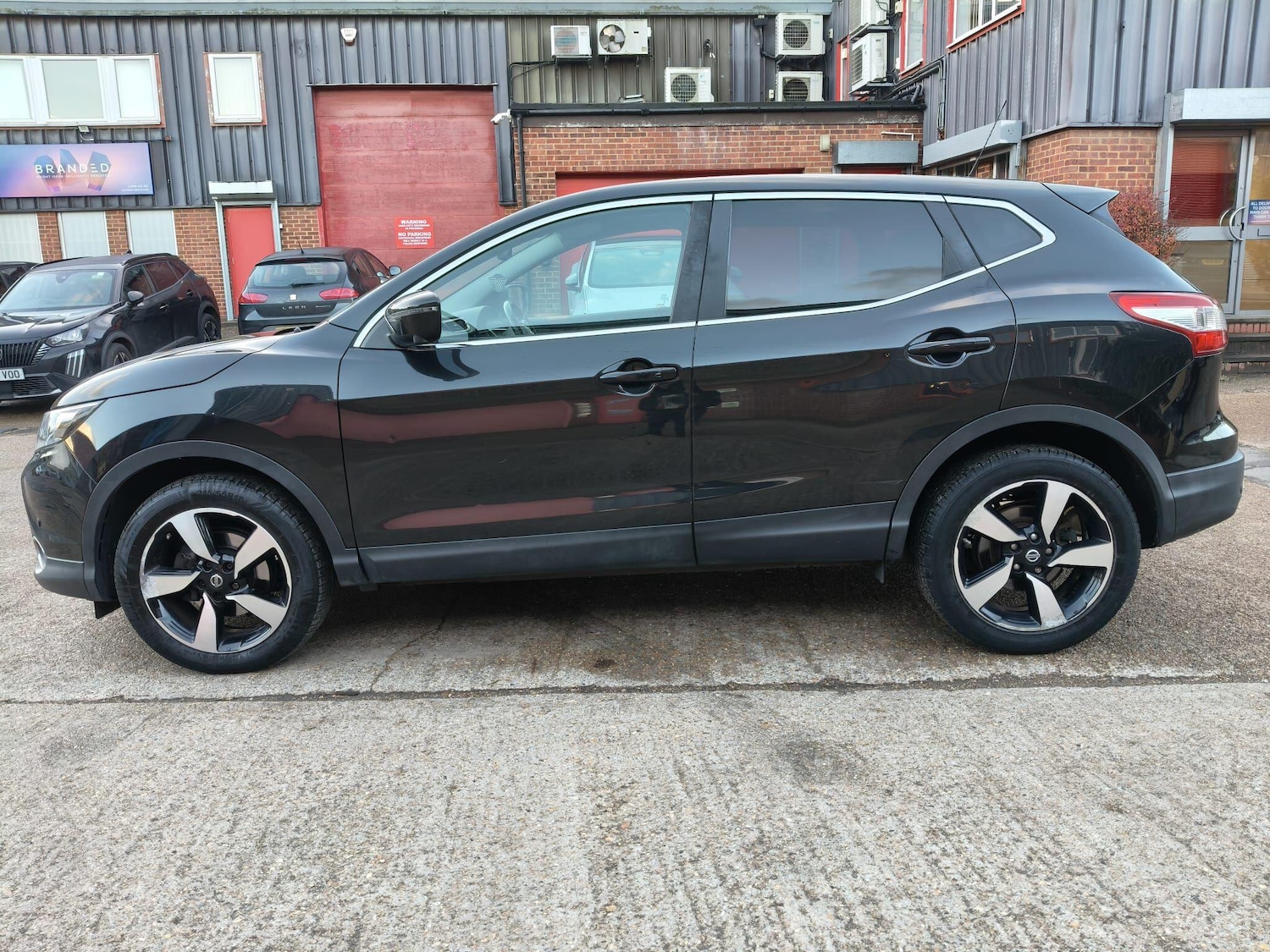Used Nissan Qashqai for sale - 77279740: Photo 4