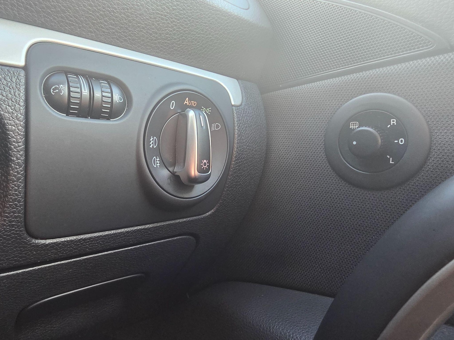 Used Volkswagen Scirocco for sale - 78141503: Photo 16