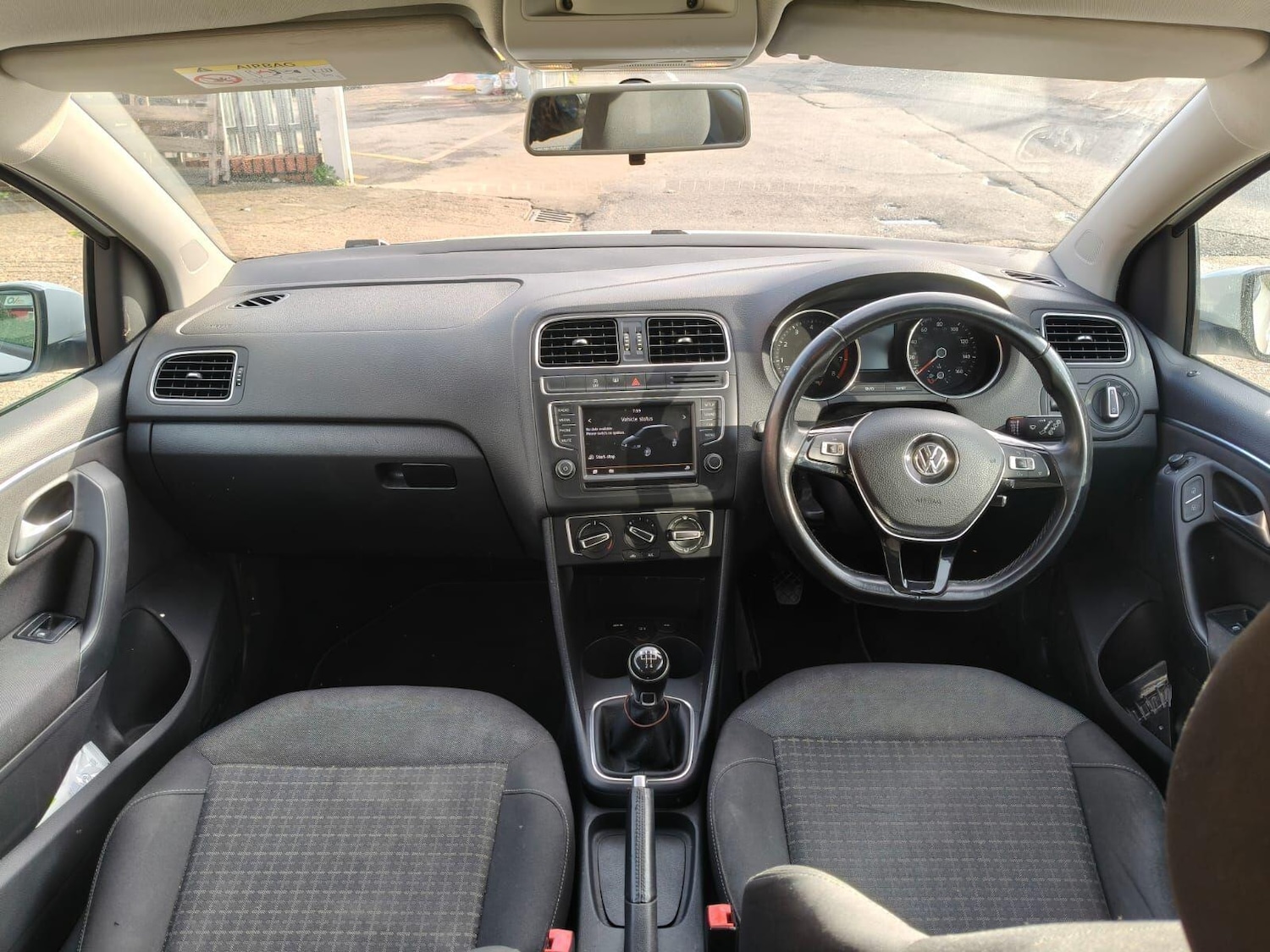 Used Volkswagen Polo 2015 for sale - 77396393: Photo 13