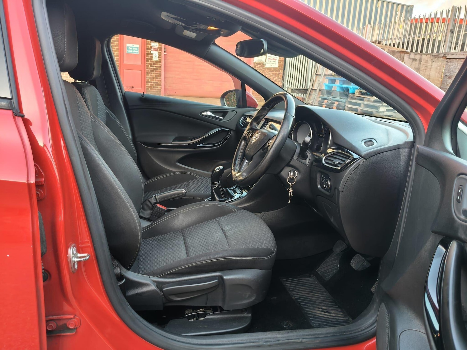 Used Vauxhall Astra 2018 for sale - 77839681: Photo 16