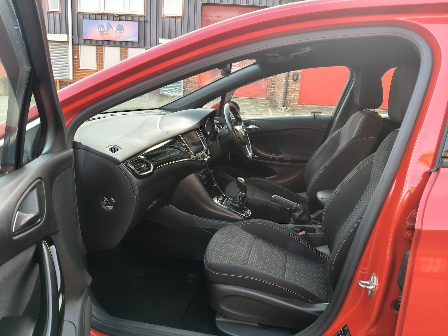 Used Vauxhall Astra 2018 for sale - 77839681: Photo 17