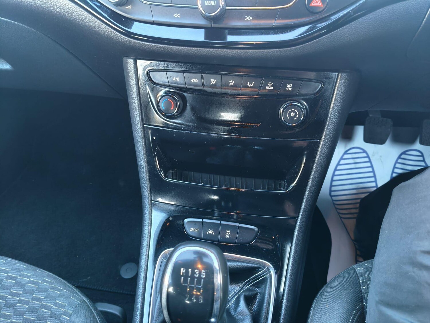 Used Vauxhall Astra 2018 for sale - 77839681: Photo 26