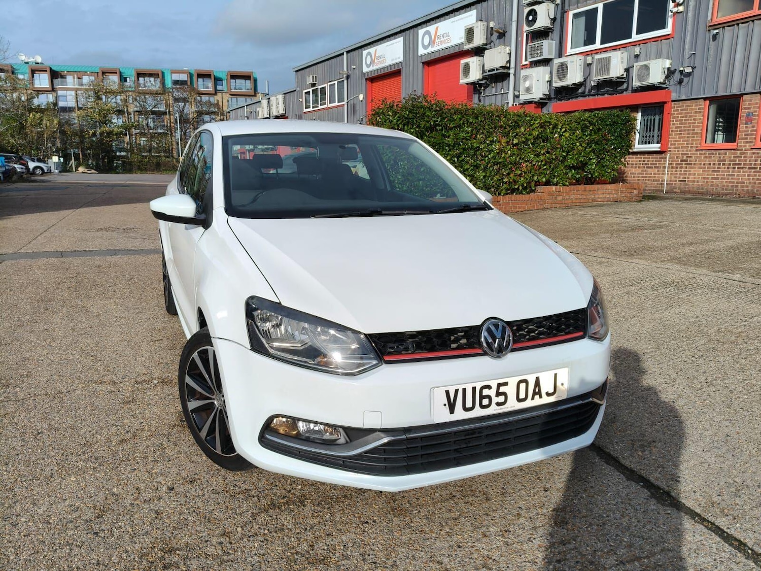 Used Volkswagen Polo 2015 for sale - 76645667: Photo 1