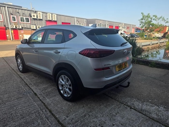 Used Hyundai TUCSON 2018 for sale - 79000056: Photo
