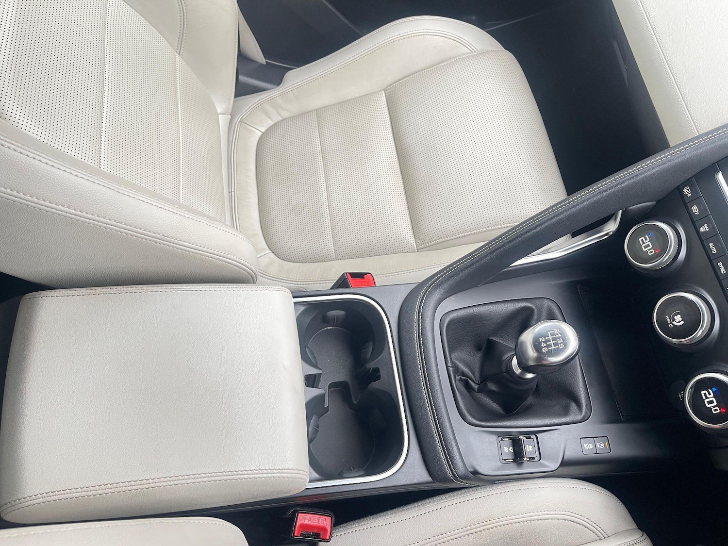 Used Jaguar E-Pace 2019 for sale - 76550646: Photo 26