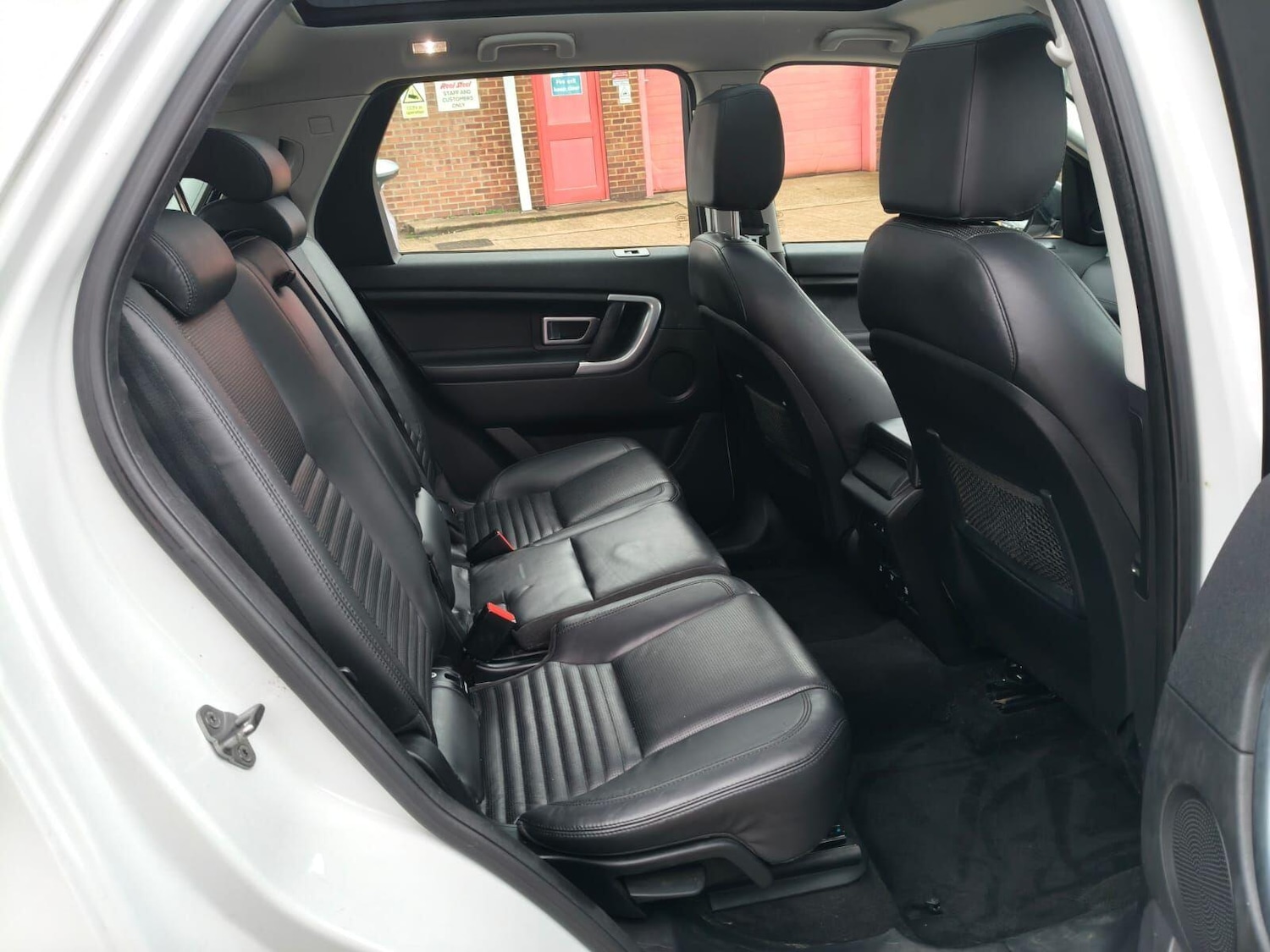 Used Land Rover Discovery Sport 2015 for sale - 76592585: Photo 15